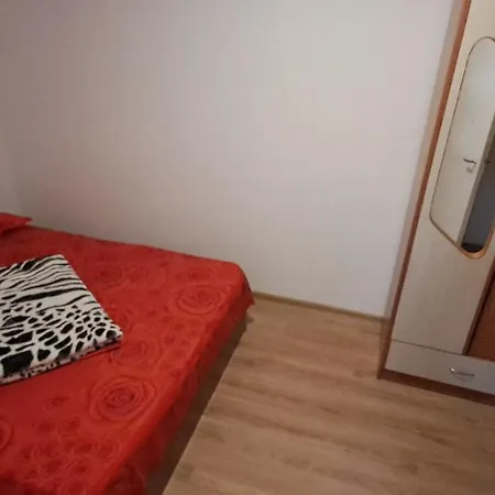 Kiki Etaj 3
